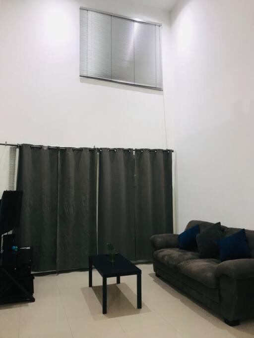 Casa Grande Y Comoda Cerca De Zona Industrial San Luis Potosí Exteriör bild