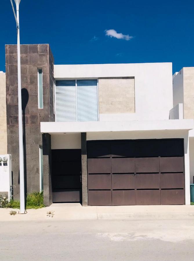 Casa Grande Y Comoda Cerca De Zona Industrial San Luis Potosí Exteriör bild
